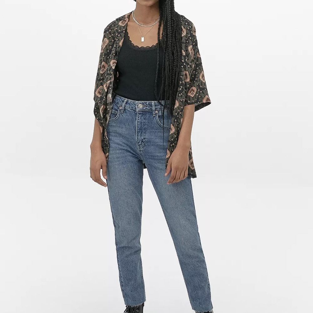 BDG Urban Outfitters Edie High-Rise Jeans – W29 L32 – Light Wash, Raw Hem